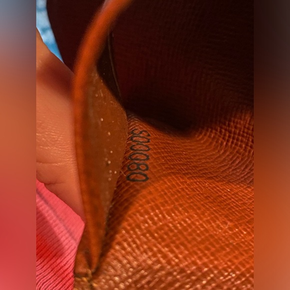 Louis Vuitton key holder - Picture 6 of 10